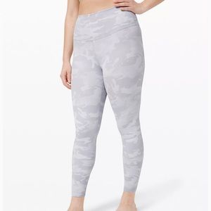 Lululemon Wunder Under High Rise Tight 25” Ribbed Fabric Leggings - Size 8